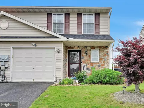 5 Marsha Dr, Cressona, PA 17929