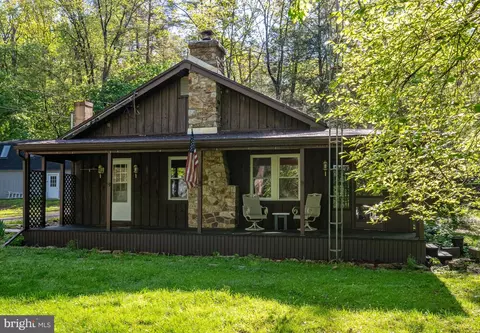 121 Rockland Dr, Orwigsburg, PA 17961