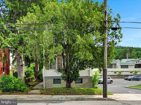 2167 W Market St, Pottsville, PA 17901