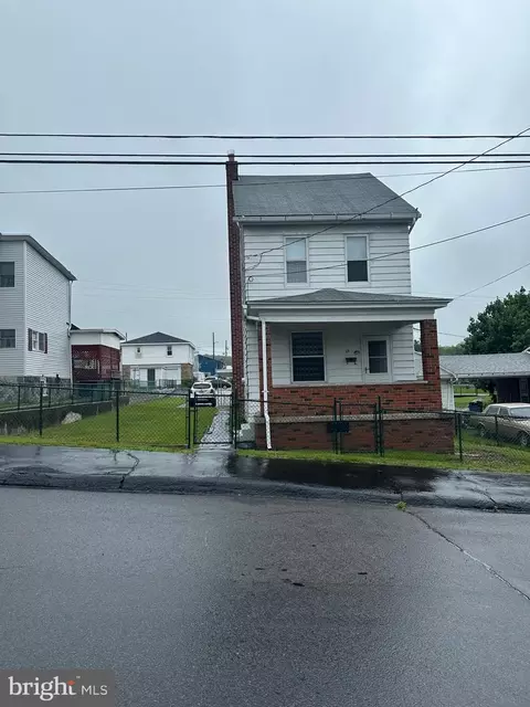409 S Balliet St, Frackville, PA 17931