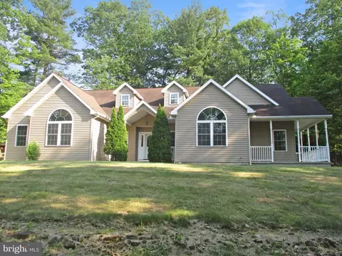 93 Comanche Dr, Auburn, PA 17922