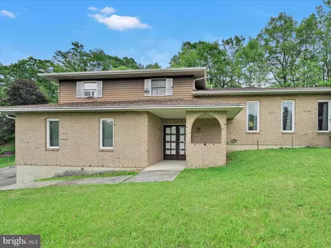 505 Ryan Ln, Minersville, PA 17954