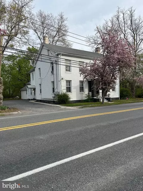 704 W 2 W Market St, Orwigsburg, PA 17961