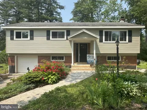 221 W Pine Blvd, Orwigsburg, PA 17961