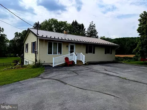 1223 Pine Creek Rd, New Ringgold, PA 17960