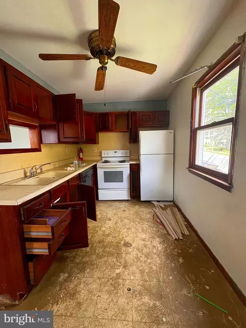 Kitchen - 307 Laurel Blvd, Pottsville, PA 17901 photo 1 of 1