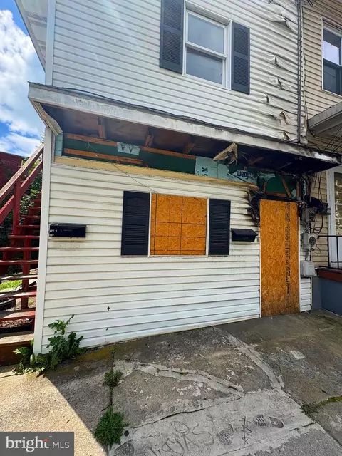 Exterior - 307 Laurel Blvd, Pottsville, PA 17901 photo 1 of 2