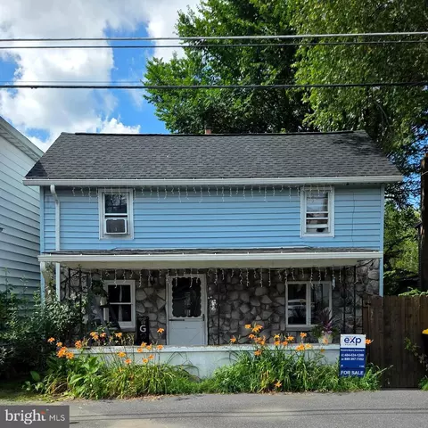 50 W Pine St, Sheppton, PA 18248