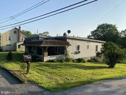 1027 Clamtown Rd, Tamaqua, PA 18252