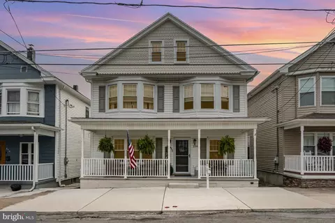 236 Virginia Ave, Shenandoah, PA 17976