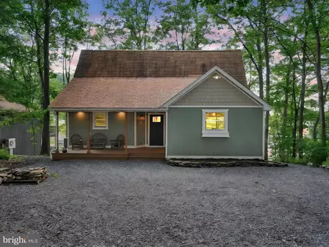 818 Wynonah Dr, Auburn, PA 17922