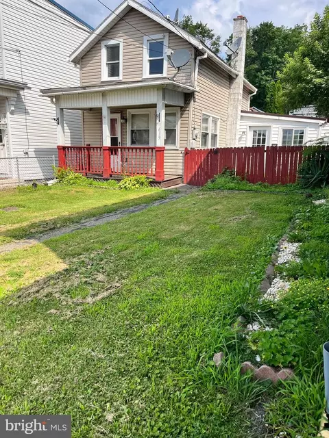 619 E Grand Ave, Tower City, PA 17980