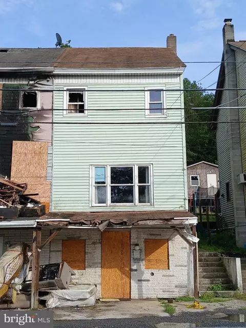 312 E Swatara Ave, Tremont, PA 17981