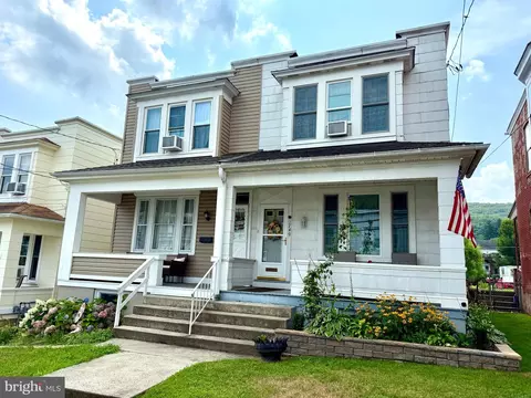 1749 W End Ave, Pottsville, PA 17901