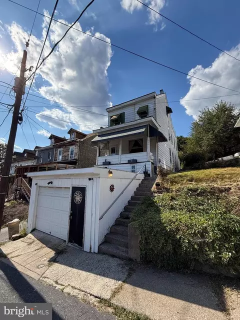 326 E Race St, Pottsville, PA 17901