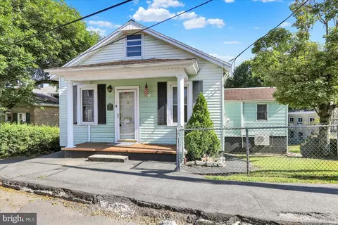 1401 Mount Hope Ave, Pottsville, PA 17901