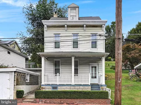 230 W Railroad St, Pottsville, PA 17901