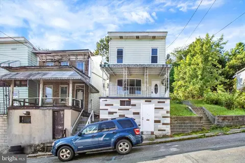 231 Pierce St, Pottsville, PA 17901