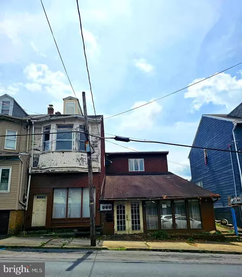 318 W Centre St, Shenandoah, PA 17976