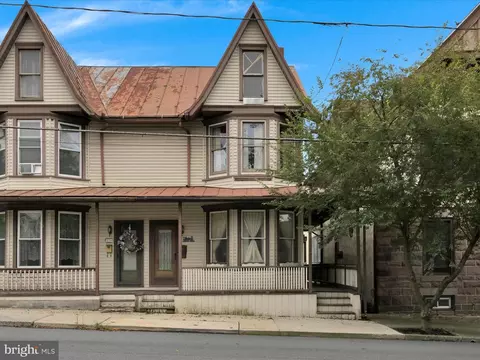 227 S Tulpehocken St, Pine Grove, PA 17963