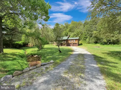 26 Chain Cir, New Ringgold, PA 17960