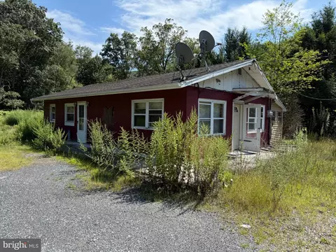 8 Tremont Rd, Tremont, PA 17981