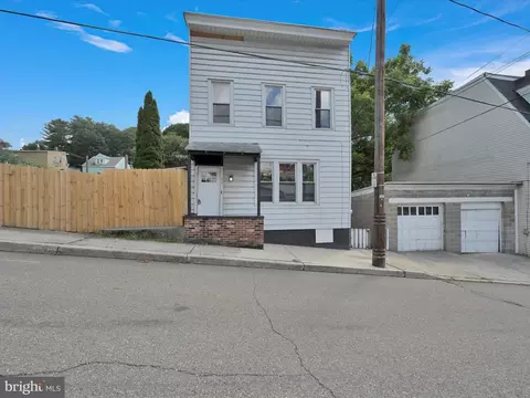 533 E Market St, Pottsville, PA 17901