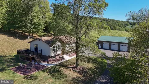 411 Golf Rd, Tamaqua, PA 18252