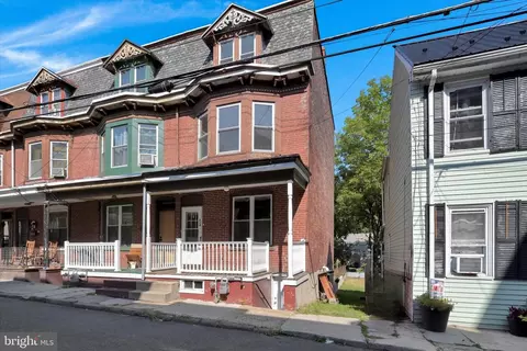 714 W Norwegian St, Pottsville, PA 17901