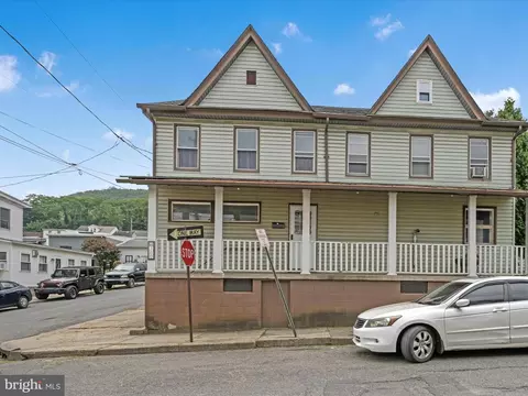 300 Penn St, Tamaqua, PA 18252