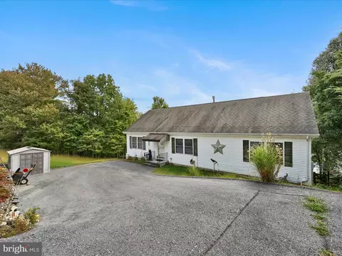 900 Wynonah Dr, Auburn, PA 17922