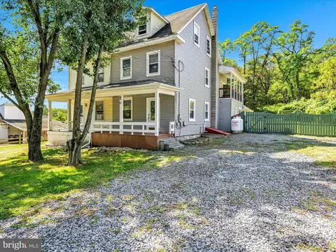 85 Lincoln Rd, Pine Grove, PA 17963