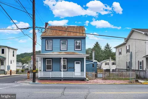249 S Tulpehocken St, Pine Grove, PA 17963