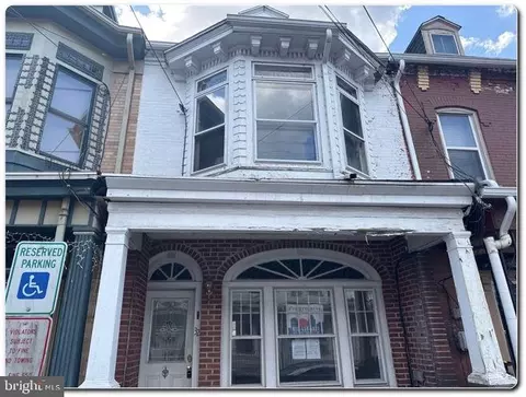 32 E Oak St, Shenandoah, PA 17976