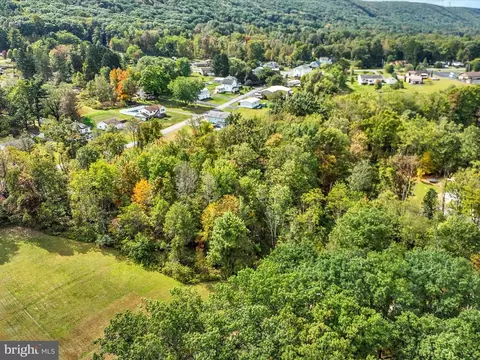 150 S Strawberry Ln, Ringtown, PA 17967