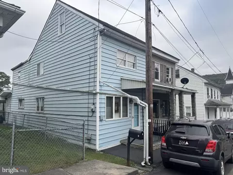 17 Church St, Gilberton, PA 17934