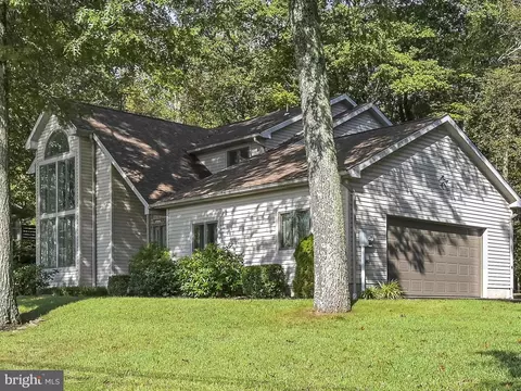 2114 Running Deer Dr, Auburn, PA 17922