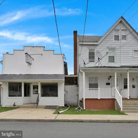 135 S 2nd St, Frackville, PA 17931