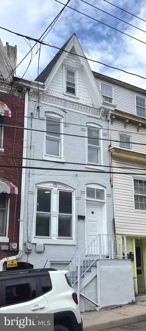 627 N 2nd St, Pottsville, PA 17901