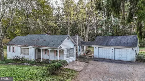 857 Barnesville Dr, Barnesville, PA 18214