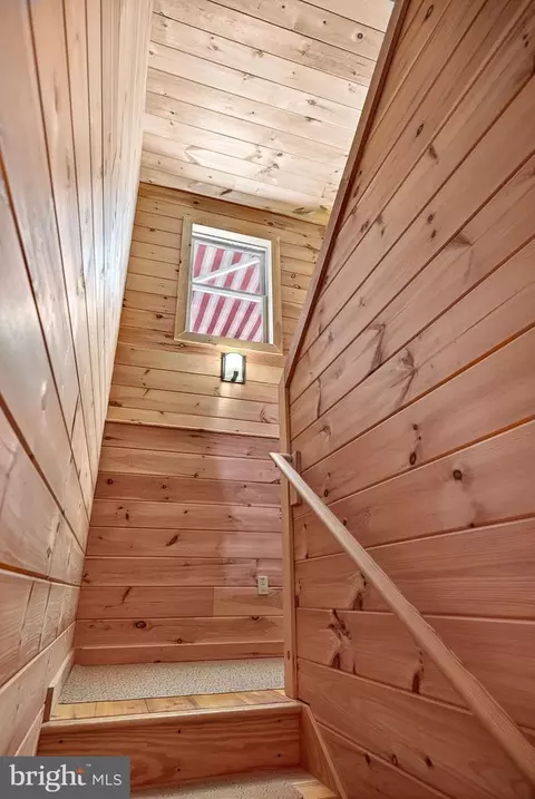 Entry Way - 29 Blackhawk Blvd, Hazleton, PA 18202 photo 10 of 10