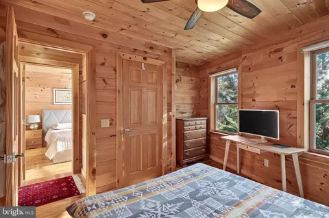 Bedroom - 29 Blackhawk Blvd, Hazleton, PA 18202 photo 2 of 10