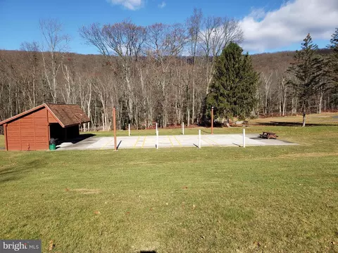 Exterior - 29 Blackhawk Blvd, Hazleton, PA 18202 photo 26 of 30