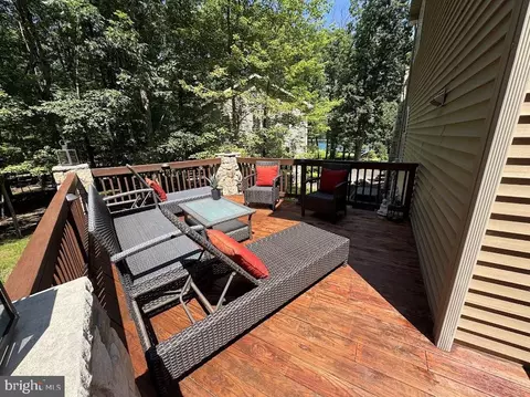 Exterior - 55 Conyngham Dr, Hazleton, PA 18202 photo 10 of 18