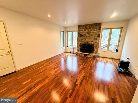 Living - 55 Conyngham Dr, Hazleton, PA 18202 photo 1 of 7