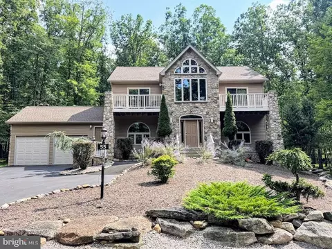 55 Conyngham Dr, Hazleton, PA 18202