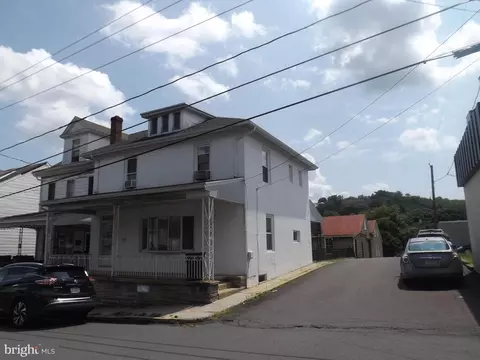 233 S South St, Minersville, PA 17954