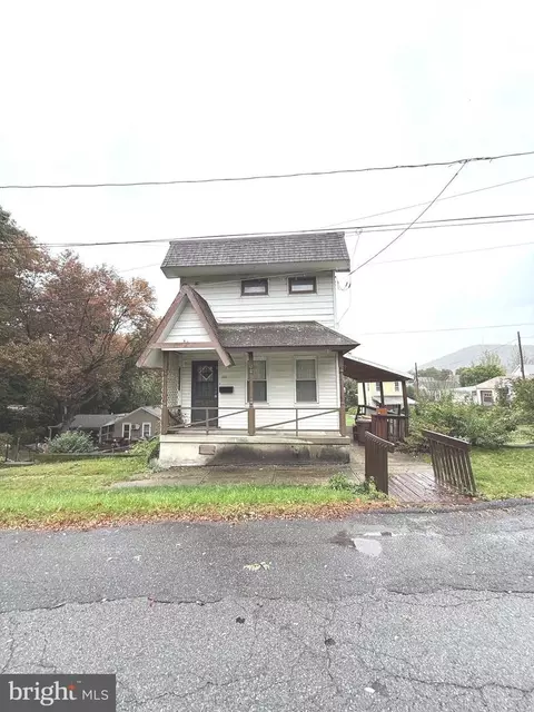 446 Biddle St, Tamaqua, PA 18252