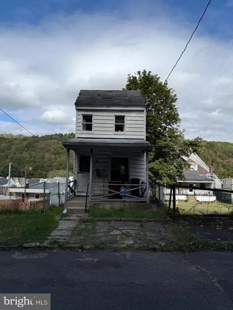 216 Lower Railroad St, Girardville, PA 17935