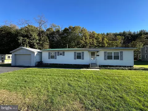 97 Walnut St, Cressona, PA 17929